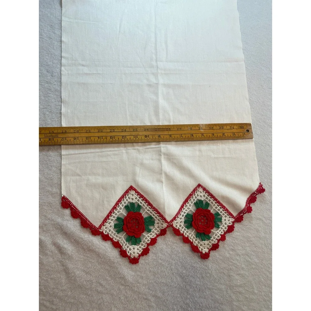 Handmade Crochet Kitchen Set Red Rose Floral Table Runner Potholders 4pc Vintage